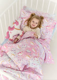 Завантажити зображення в переглядач галереї, "Чарівні єдиноріжки" комплект постільної білизни з органічного сатину з авторським принтом