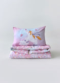 Завантажити зображення в переглядач галереї, "Чарівні єдиноріжки" комплект постільної білизни з органічного сатину з авторським принтом