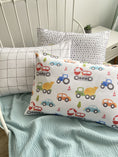 Завантажити зображення в переглядач галереї, Комплект наволочок "Акварельні машинки", органічний сатин, виробник Fabrikkids (Україна), преміум якість