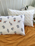 Завантажити зображення в переглядач галереї, Комплект наволочок "Грайливі слоненятка", органічний сатин, виробникт Fabrikkids (Україна), преміум якість