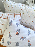 Завантажити зображення в переглядач галереї, Комплект наволочок "Грайливі слоненятка", органічний сатин, виробникт Fabrikkids (Україна), преміум якість