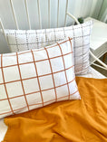 Завантажити зображення в переглядач галереї, Комплект наволочок "Клітинка", органічний сатин