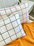 Завантажити зображення в переглядач галереї, Комплект наволочок "Клітинка", органічний сатин