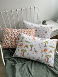 Завантажити зображення в переглядач галереї, Комплект наволочок "Джунглі 2" органічний сатин, виробник Fabrikkids (Украаїна), преміум якість