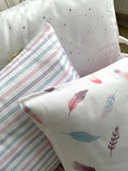 Завантажити зображення в переглядач галереї, Комплект наволочок "Акварельні пір'їнки", органічний сатин, виробник Fabrikkids (Україна), преміум якості
