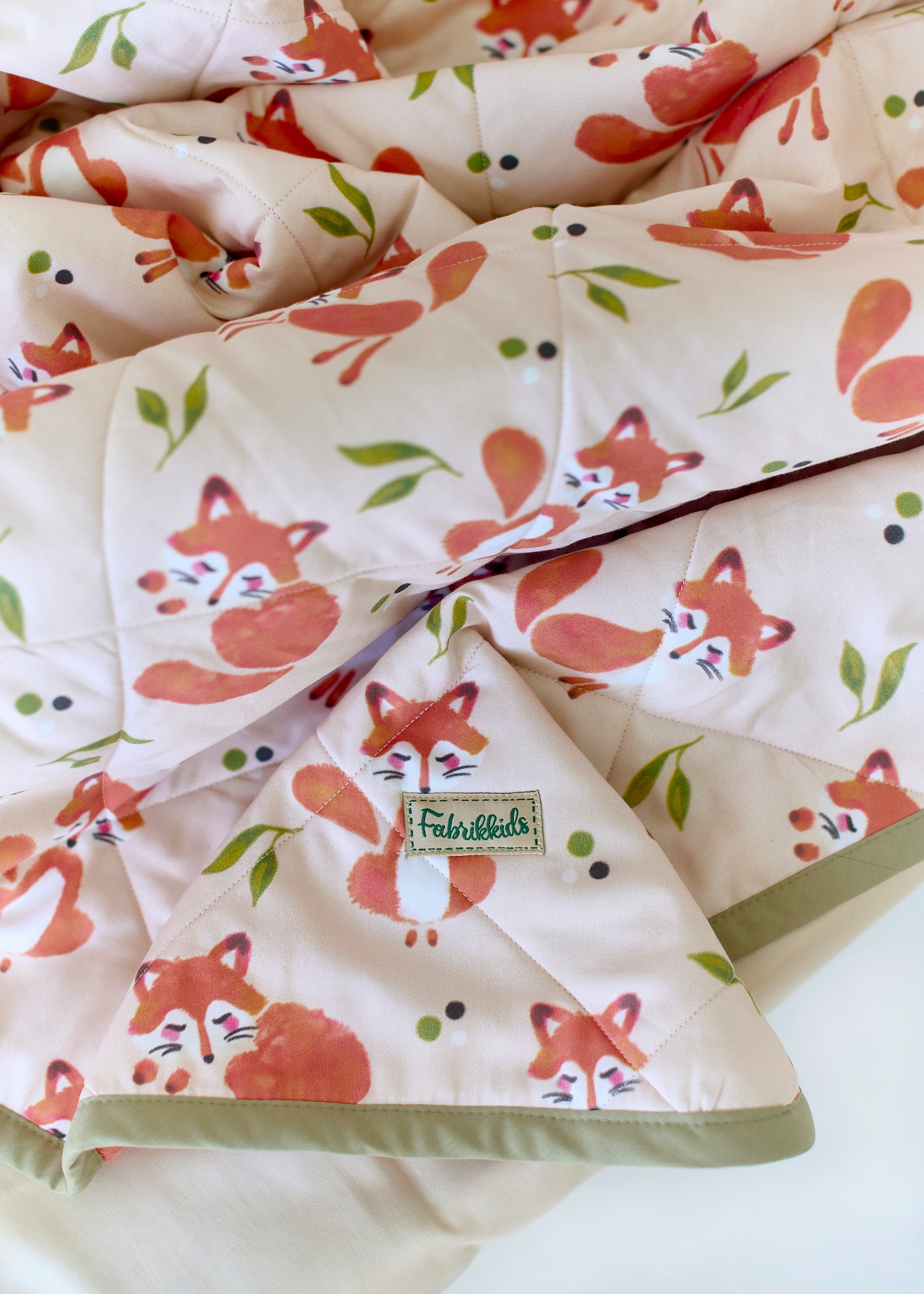 "Руді лисички" стьобана ковдра з сатину та муслину