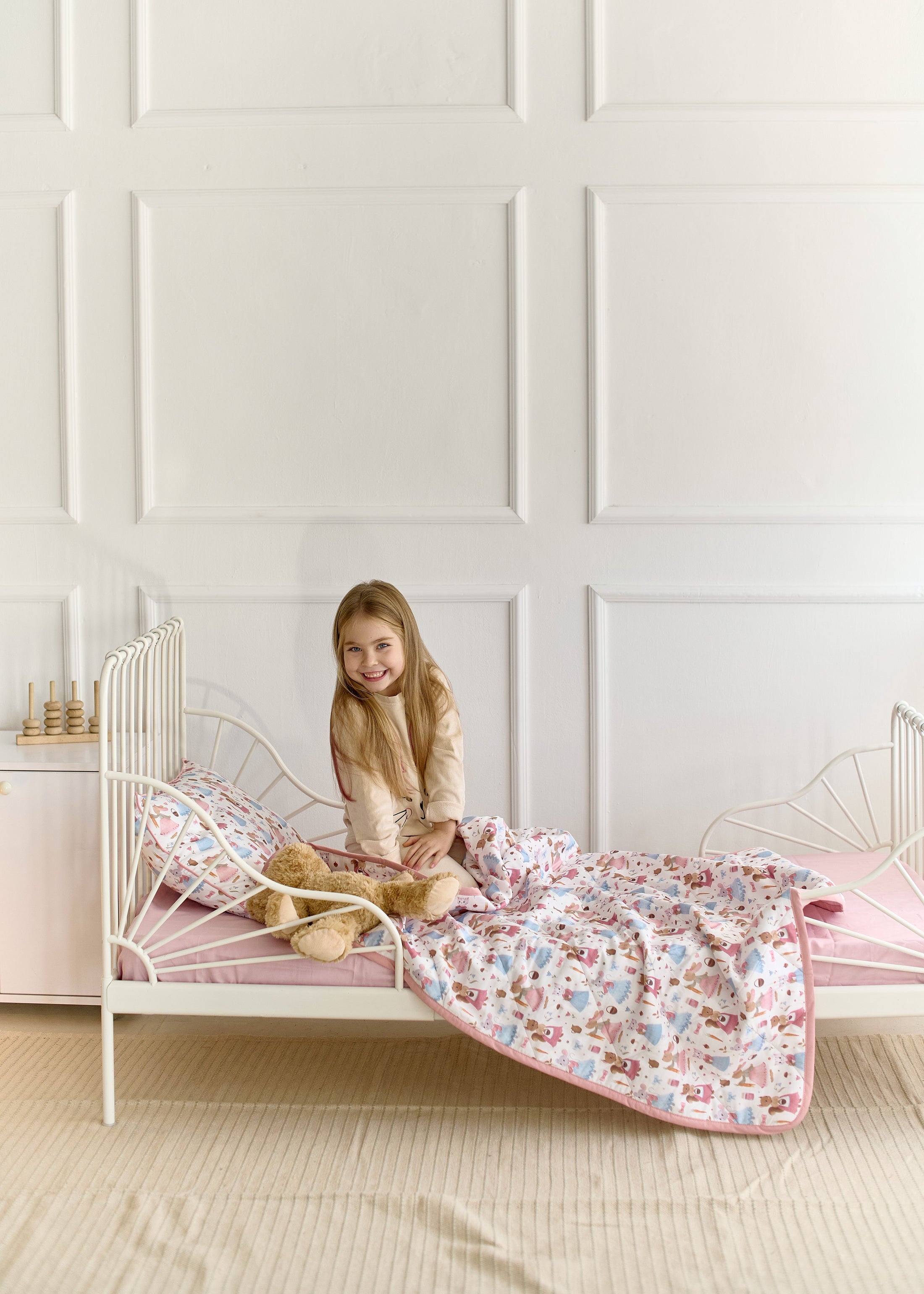 "Казкова історія" стьобана ковдра з сатину та муслину