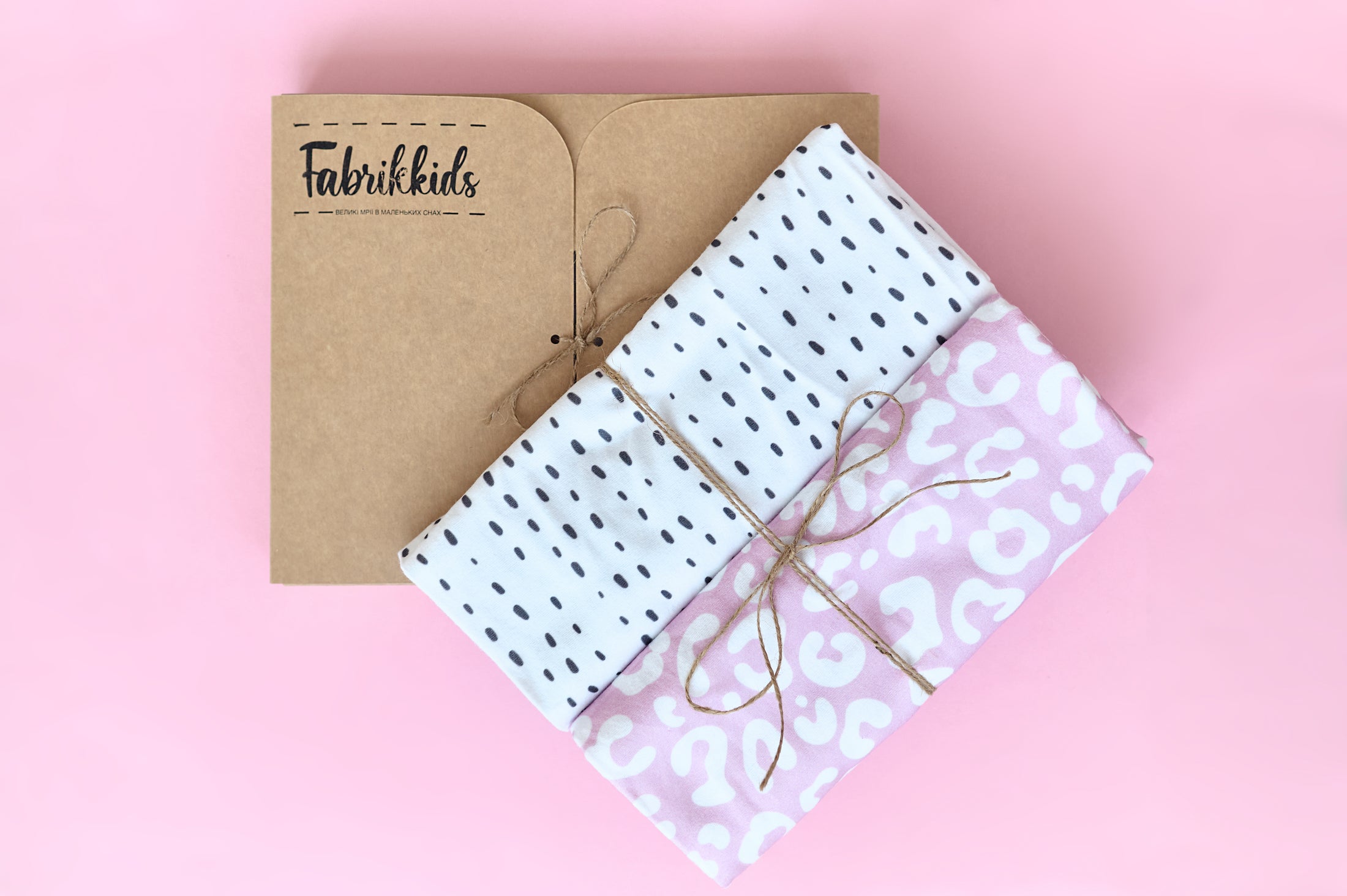 Пелюшка з органічної фланелі "Рожевий леопард", виробник Fabrikkids, Україна