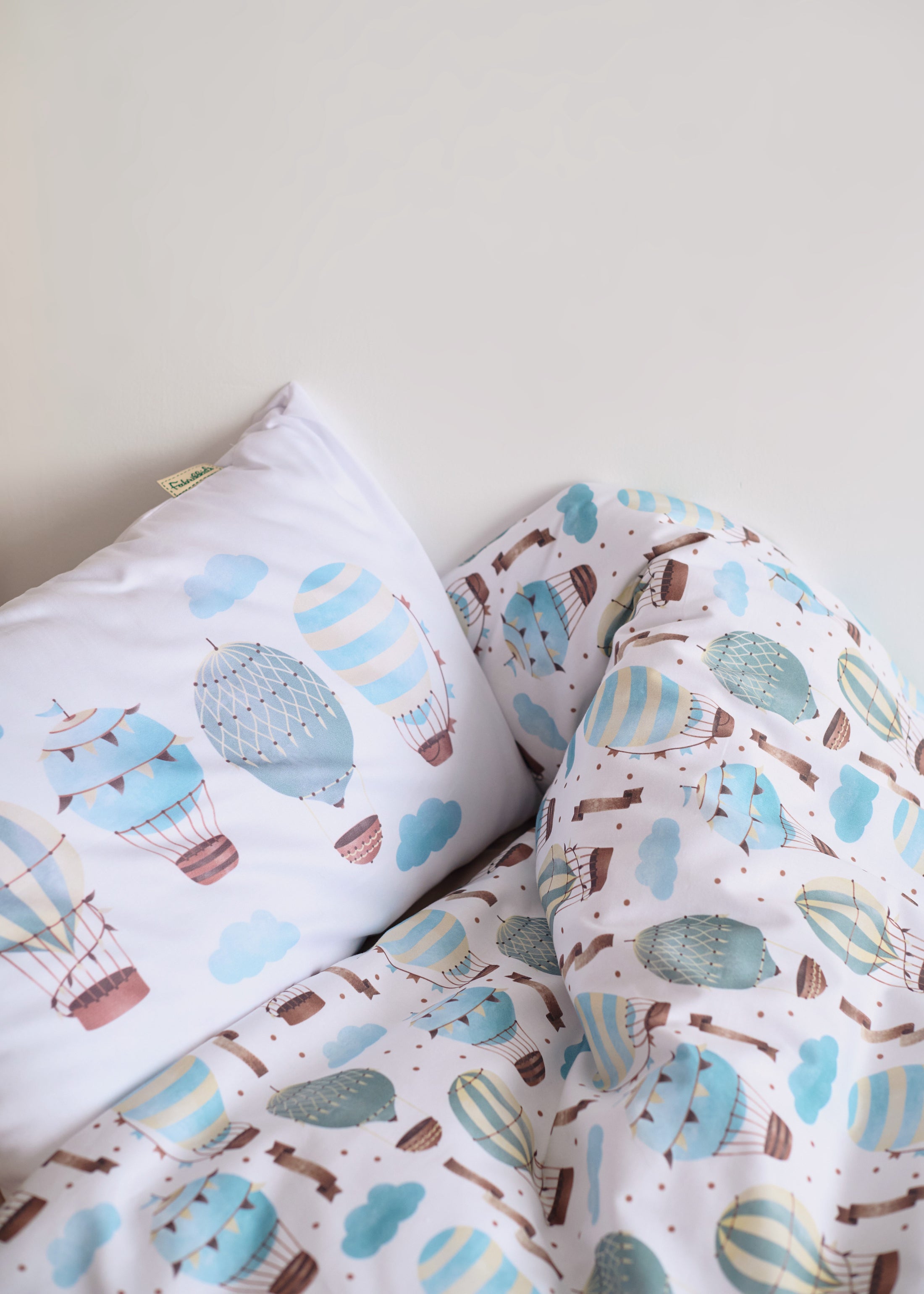 "Навколо світу блакитний" комплект постільної білизни з органічного сатину з авторським принтом