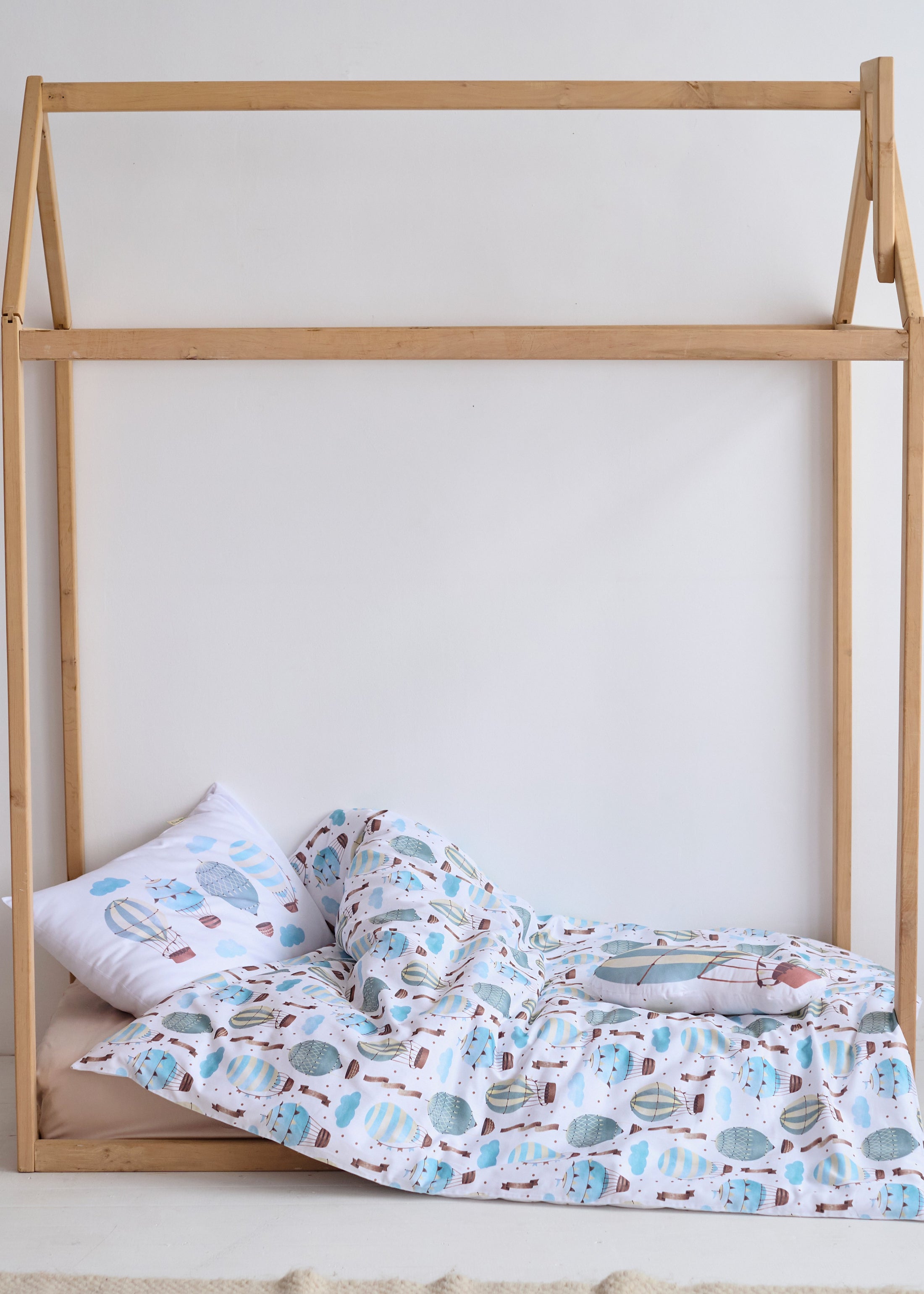 "Навколо світу блакитний" комплект постільної білизни з органічного сатину з авторським принтом