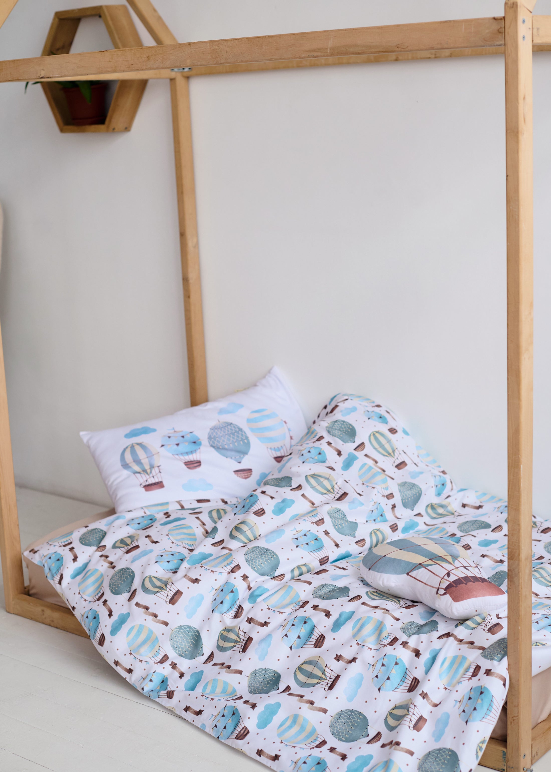 "Навколо світу блакитний" комплект постільної білизни з органічного сатину з авторським принтом