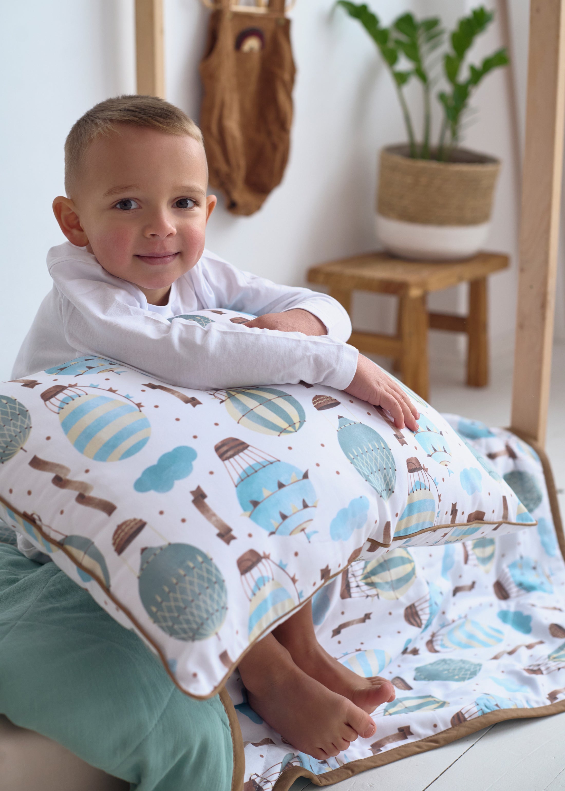 "Навколо світу блакитний" стьобана ковдра з сатину та муслину