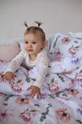 Load image into Gallery viewer, Бортики-подушки "Акварельні квіти", виробник Fabrikkids (Україна), преміум якість
