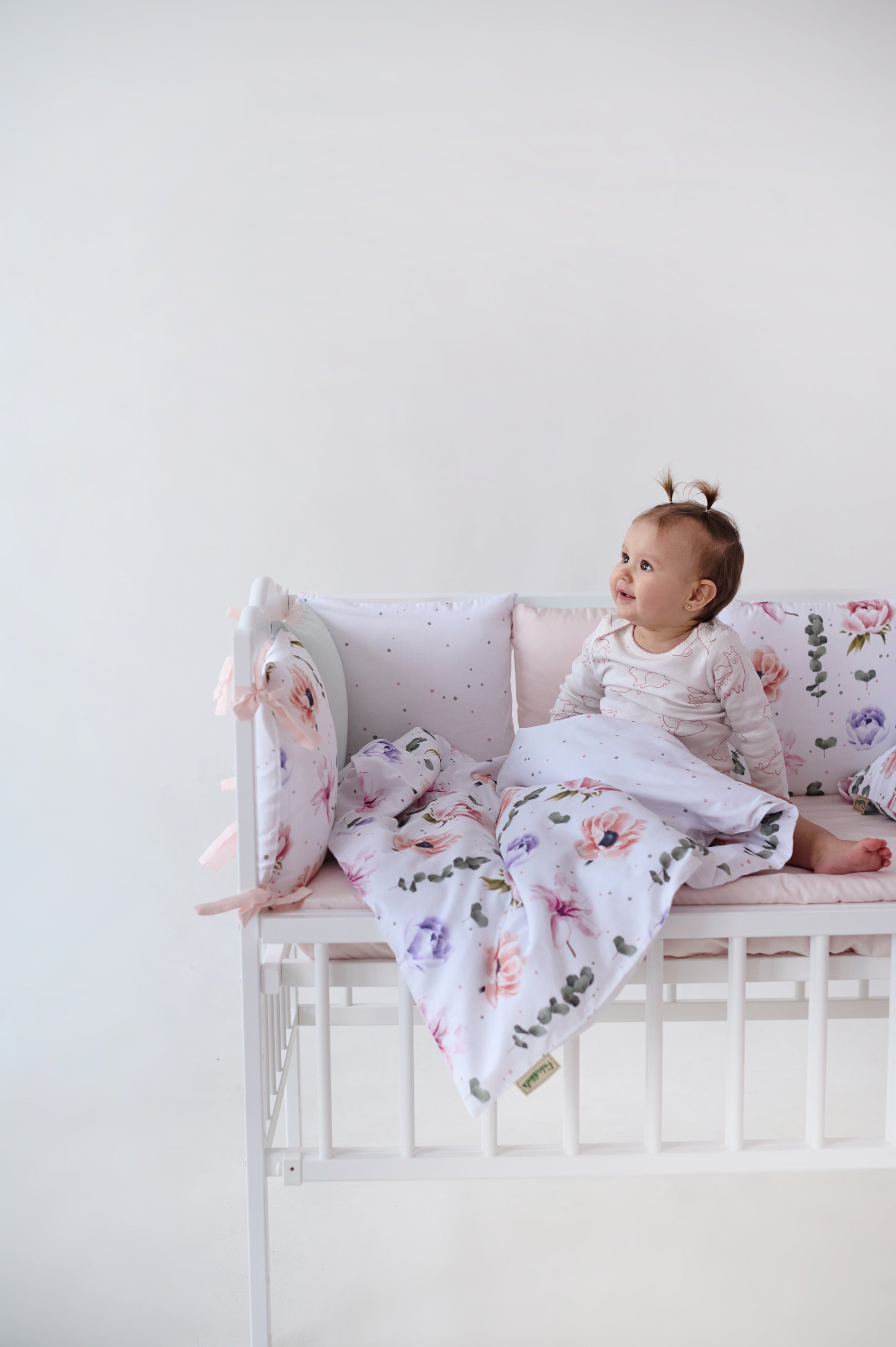 Бортики-подушки "Акварельні квіти", виробник Fabrikkids (Україна), преміум якість