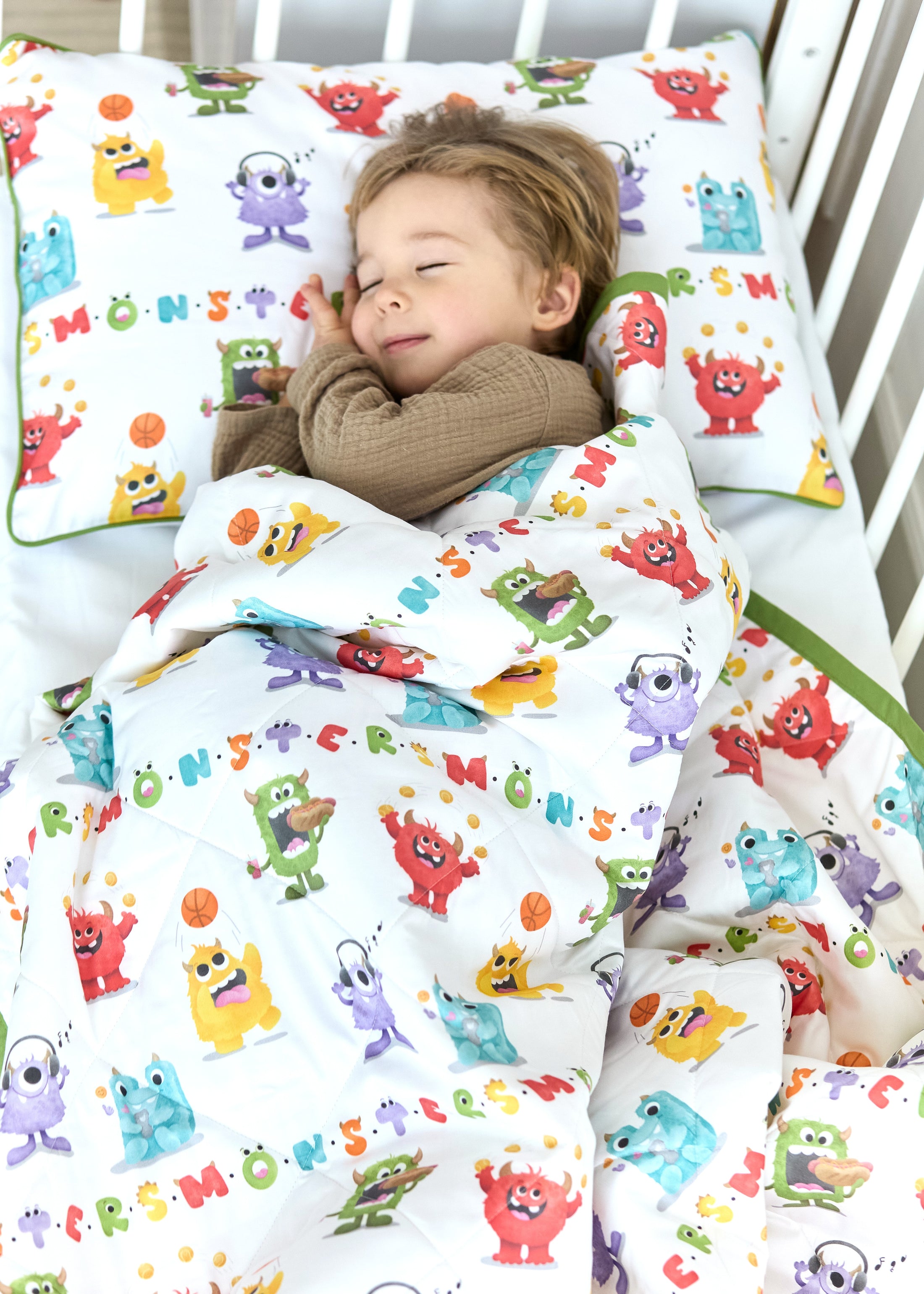 "Монстрики" стьобана ковдра з сатину та муслину