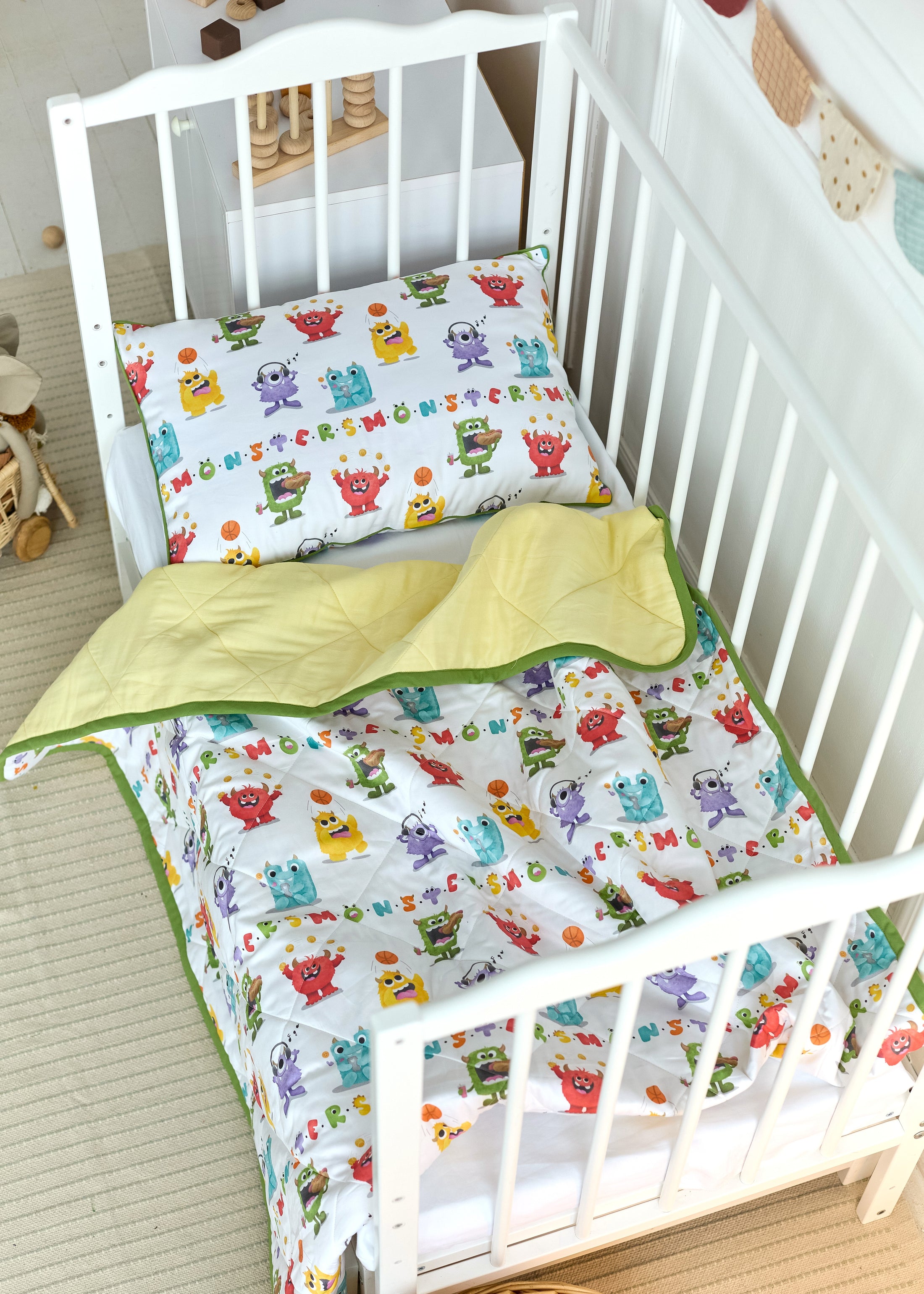 "Монстрики" стьобана ковдра з сатину та муслину