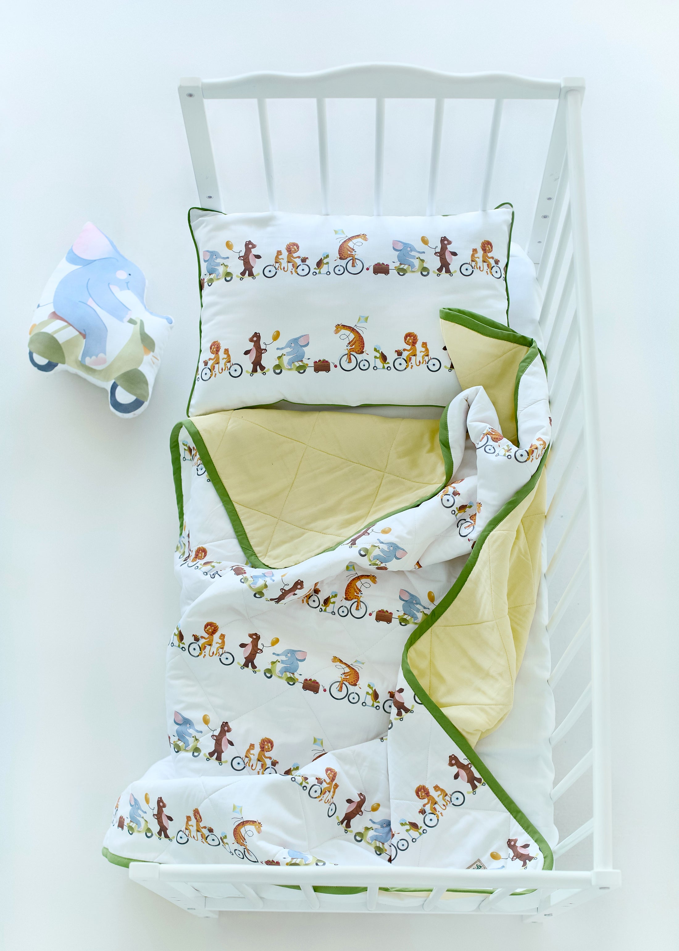 "Весела компанія" стьобана ковдра з сатину та муслину