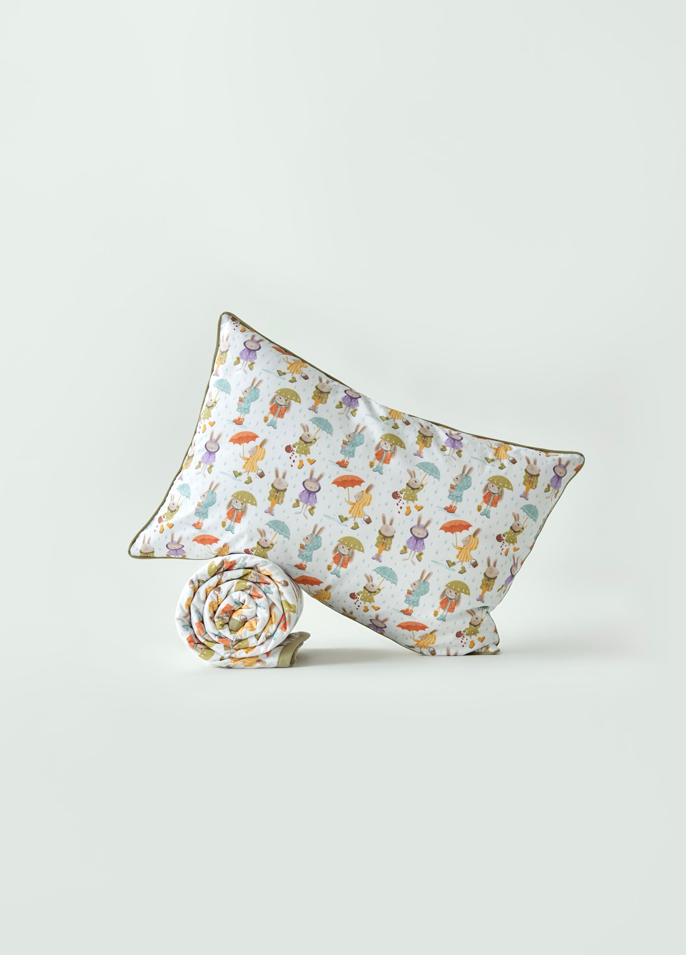 "Зайченята" стьобана ковдра з сатину та муслину