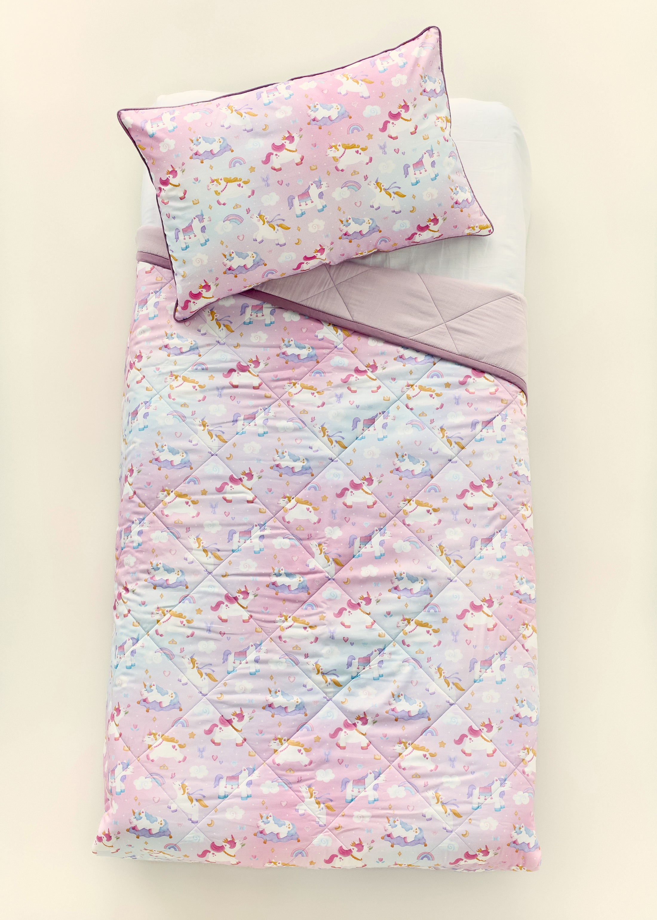 "Єдиноріжки" стьобана ковдра з сатину та муслину