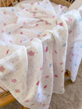 Завантажити зображення в переглядач галереї, Набір пелюшкок з органічного муслину "Ніжні зірочки" 95/120, SALE-30%
