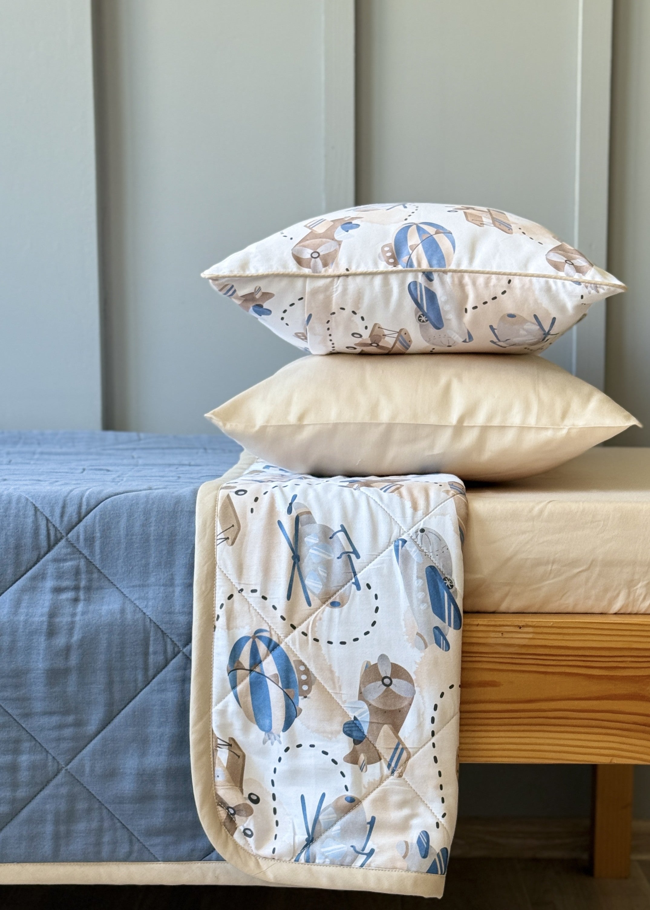 "Повітряний транспорт" стьобана ковдра з сатину та муслину