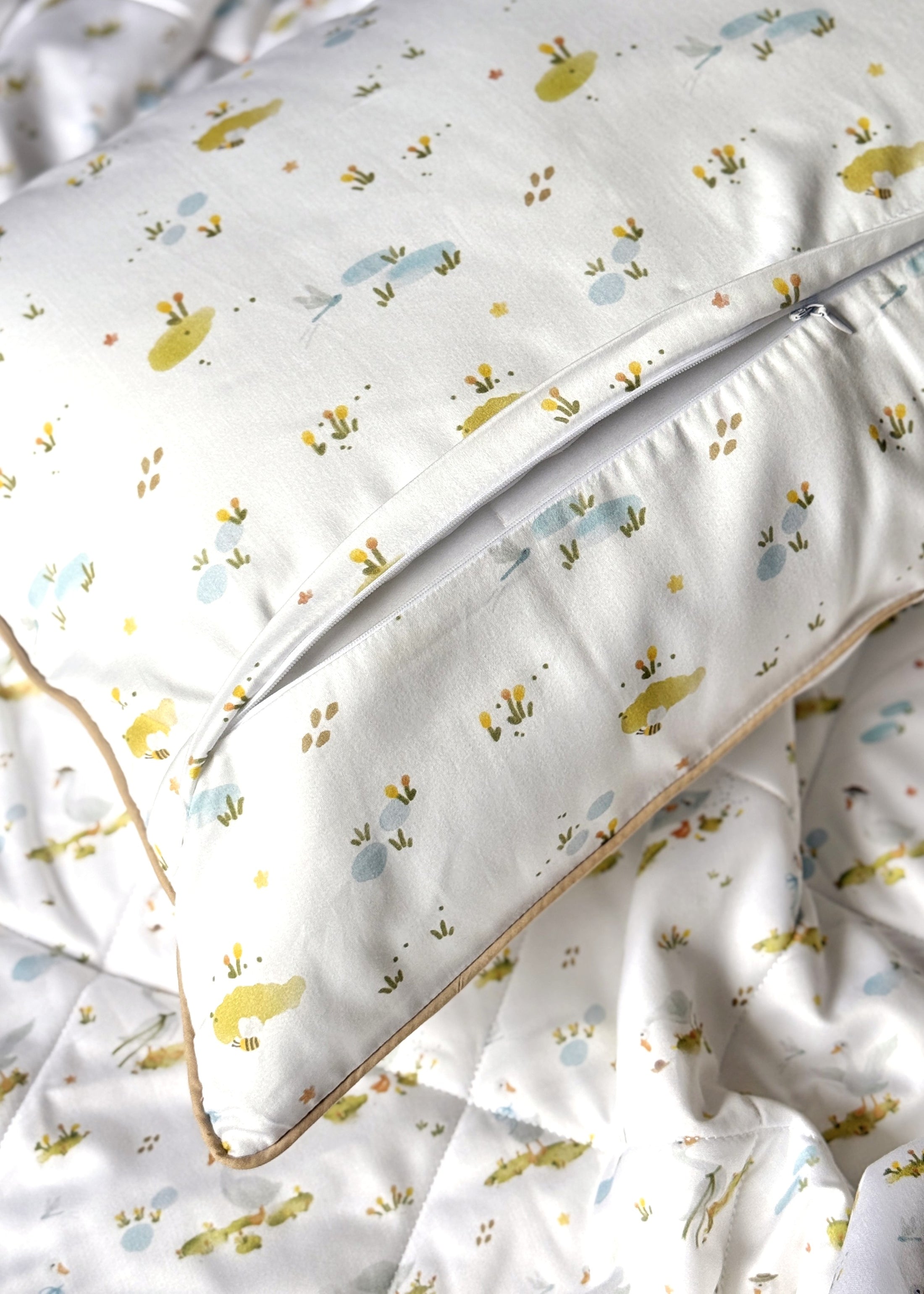 "Гусенята" стьобана ковдра з сатину та муслину