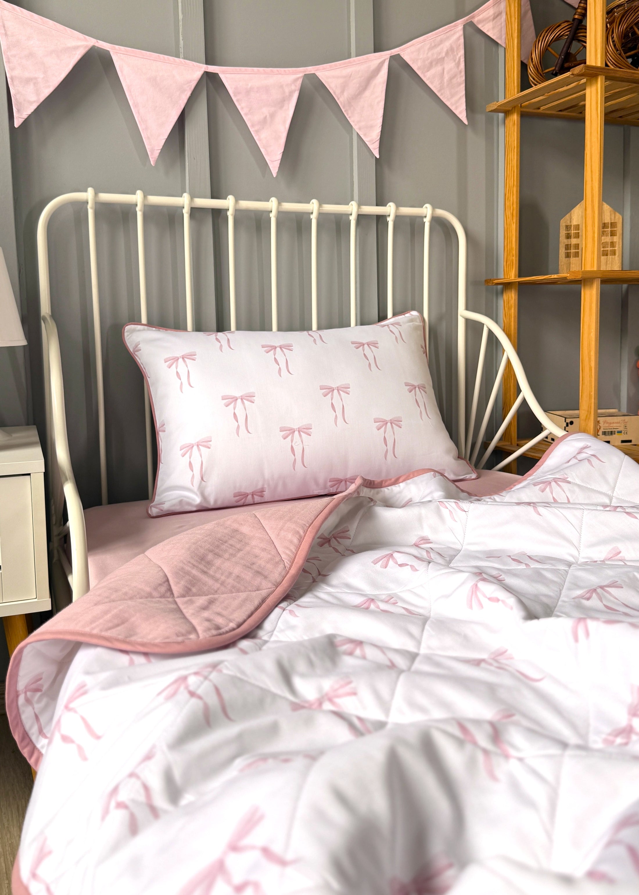 "Ніжний дотик" стьобана ковдра з сатину та муслину