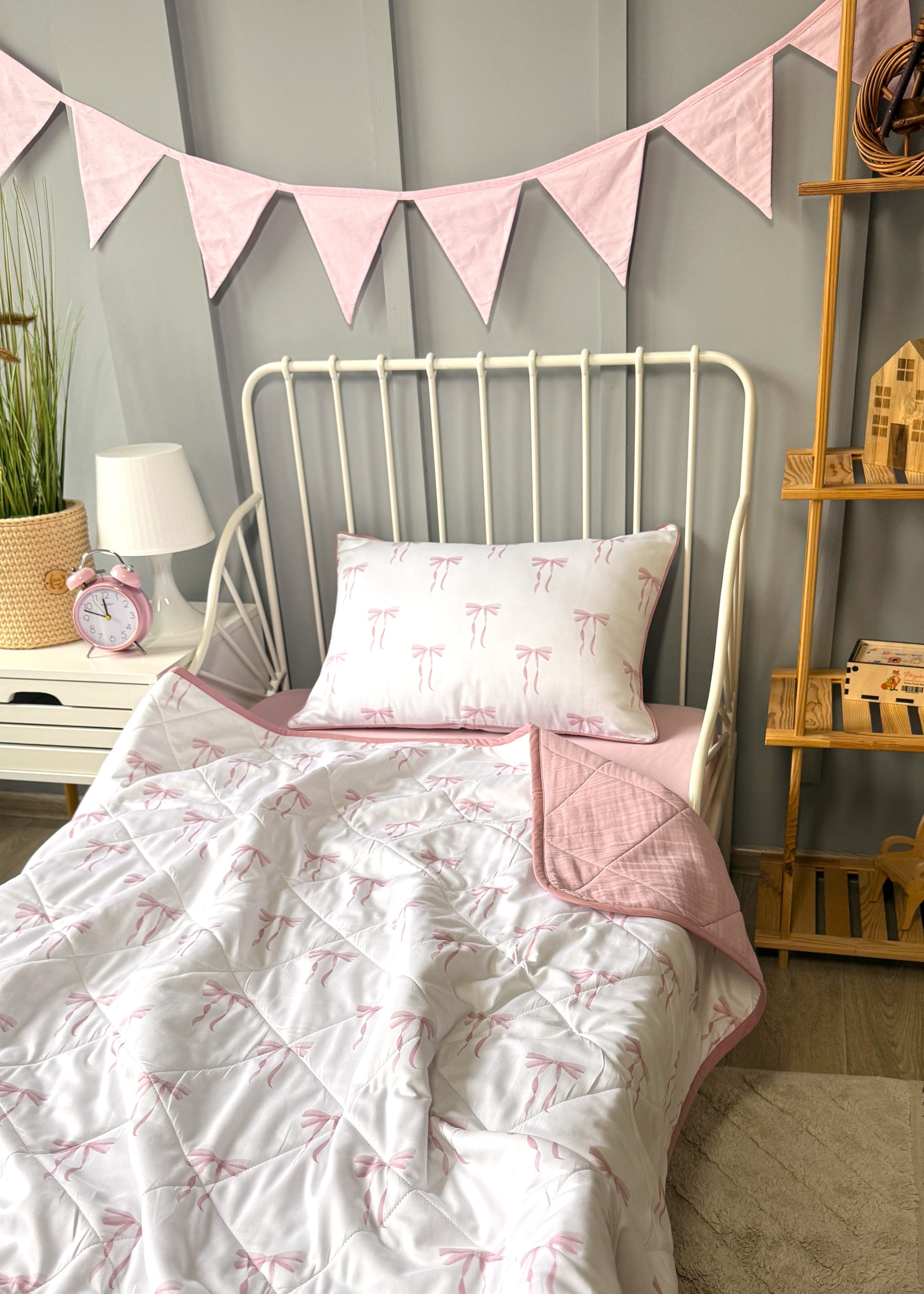 "Ніжний дотик" стьобана ковдра з сатину та муслину