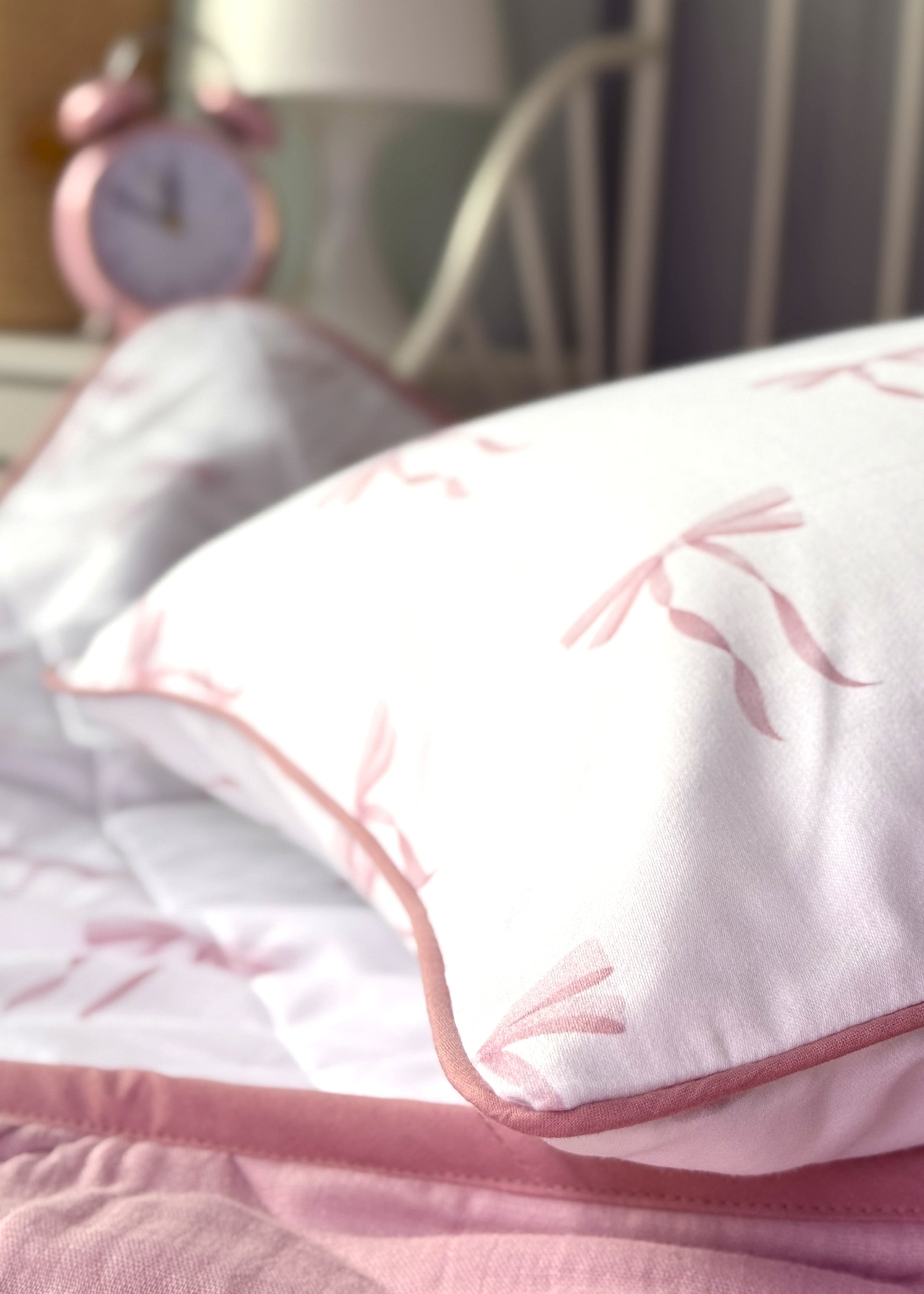 "Ніжний дотик" стьобана ковдра з сатину та муслину