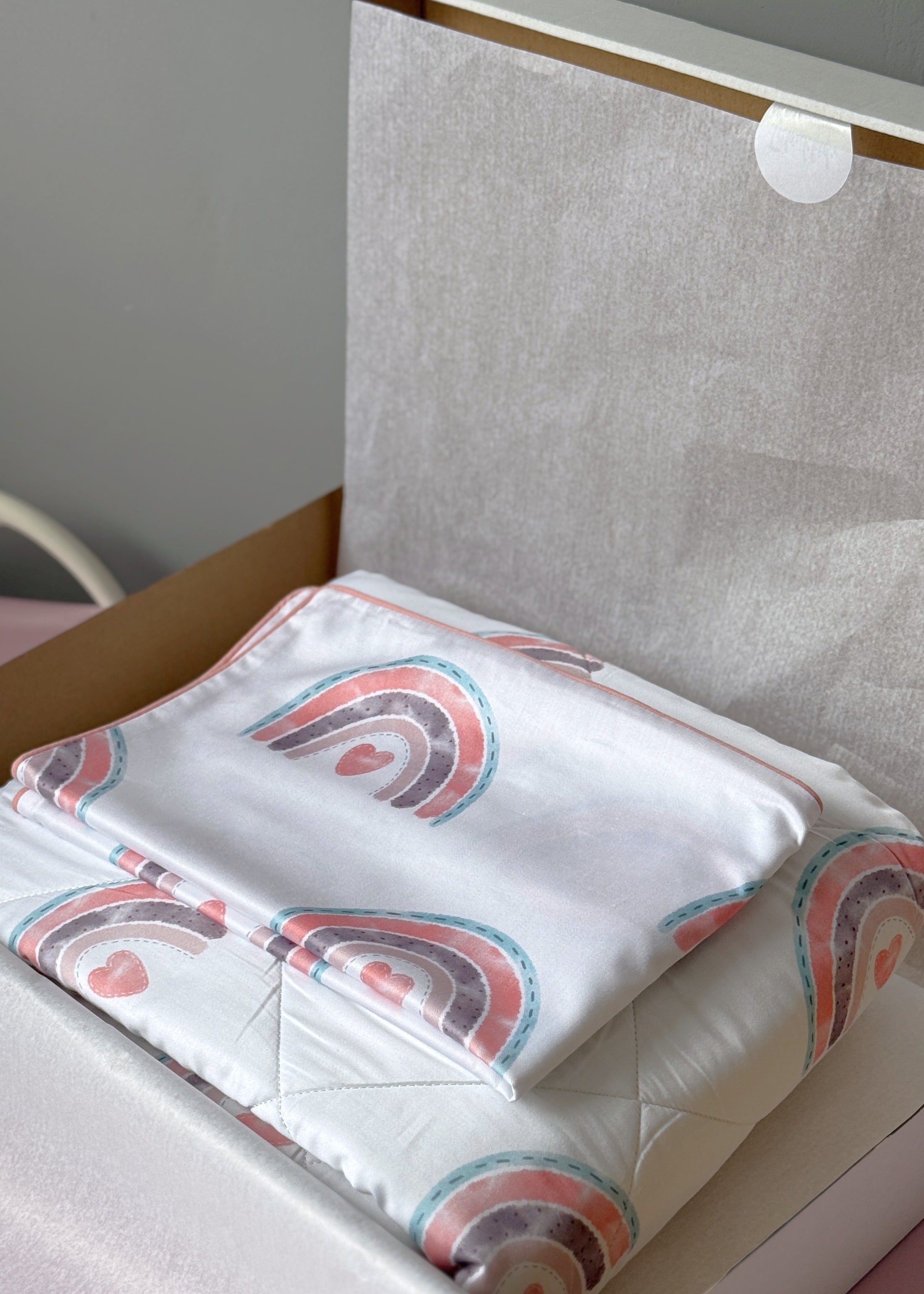 "Акварельні веселки" стьобана ковдра з сатину та муслину